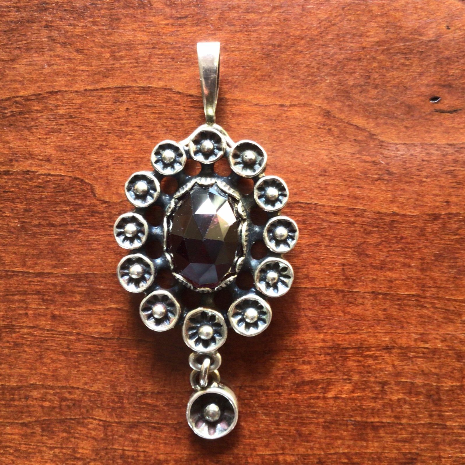 Zilveren hanger met granaat, Ophalen of Verzenden, Zo goed als nieuw, Zilver