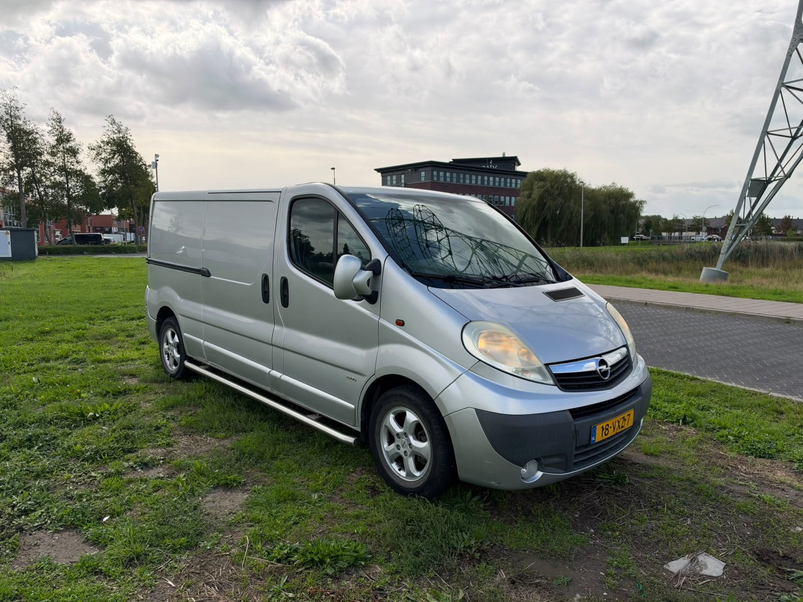 Opel Vivaro 2.5CDTI 107KW  2.9T L2h1 2009, Voorwielaandrijving, 145 pk, 4 cilinders, Origineel Nederlands