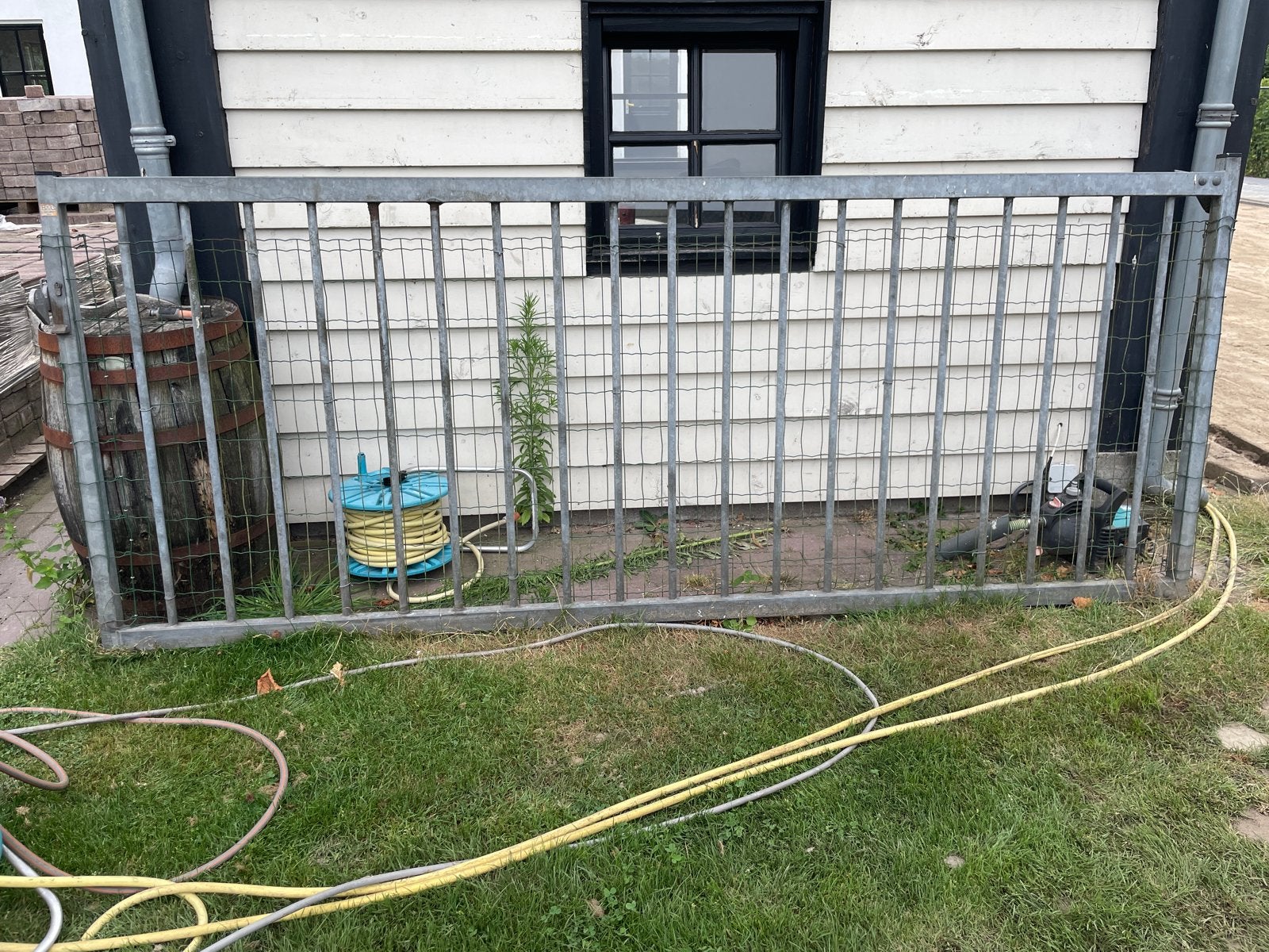 Robuust ijzeren hekwerk met poort, Ophalen, Met poort, Gebruikt, Spijlenhekwerk