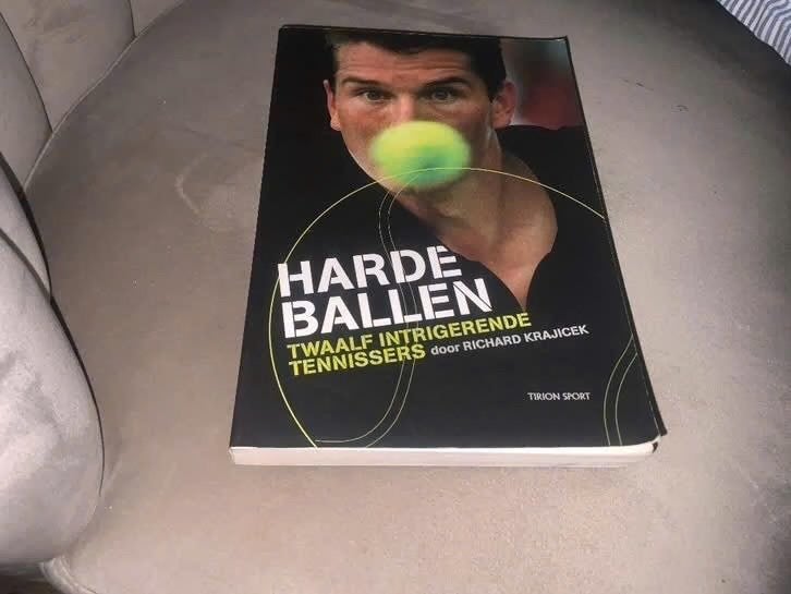 Harde Ballen: Twaalf IntrigerendeTennissers Richard Krajicek, Boeken, Gelezen, Ophalen of Verzenden, Richard Krajicek, Balsport