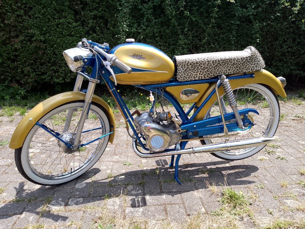 Flandria Ultra Sport, Maximaal 45 km/u, 49 cc, 4 versnellingen, Ophalen