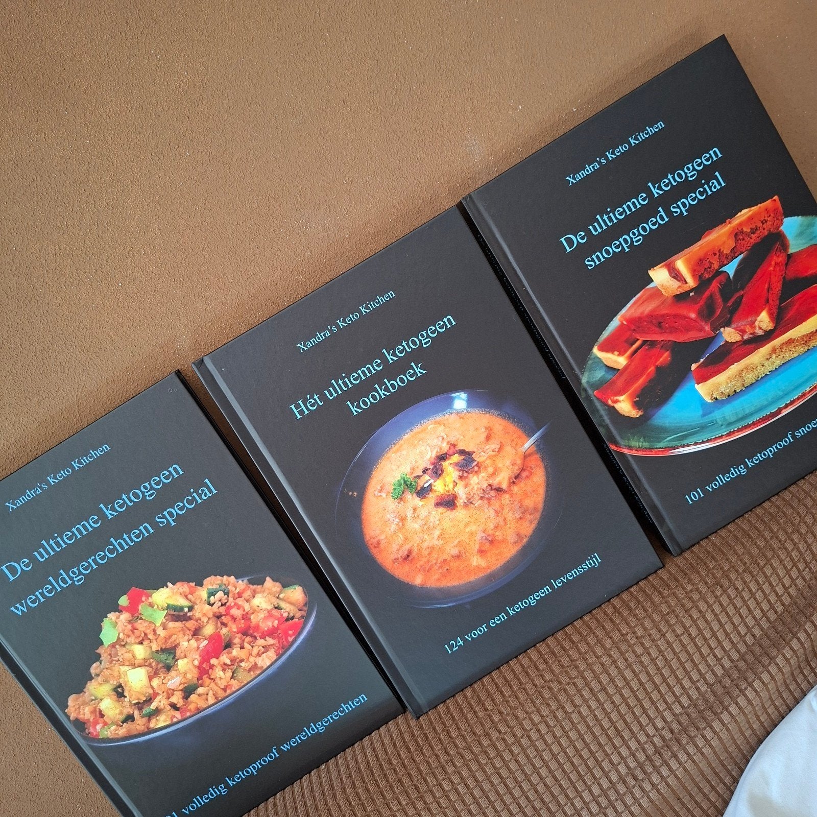 3 nieuwe keto ketogeen kook boeken, Boeken, Ophalen, Nieuw