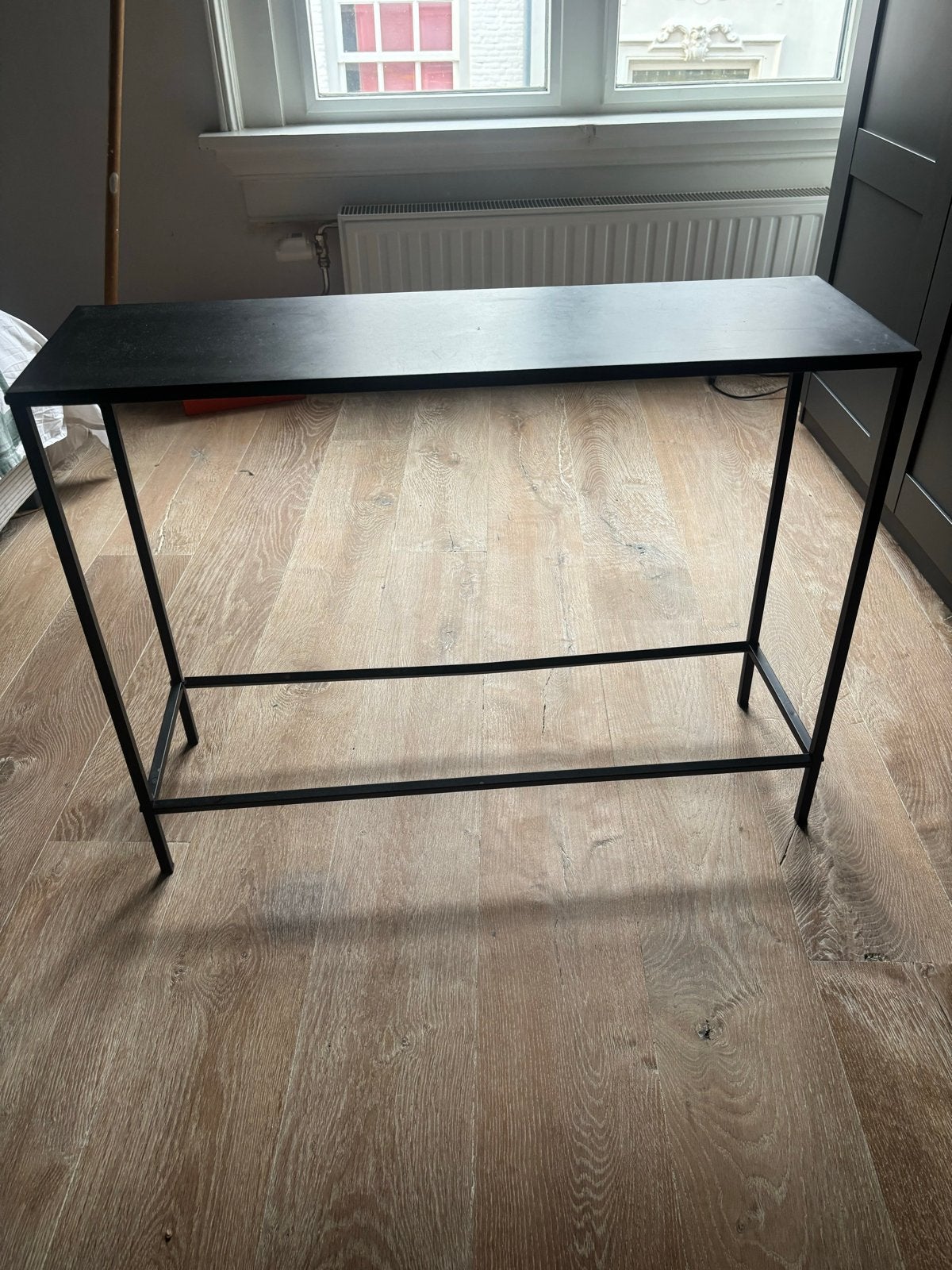Zwart metalen bijzettafel/console tafel, Ophalen, Metaal of Aluminium, Zo goed als nieuw, 75 cm of meer
