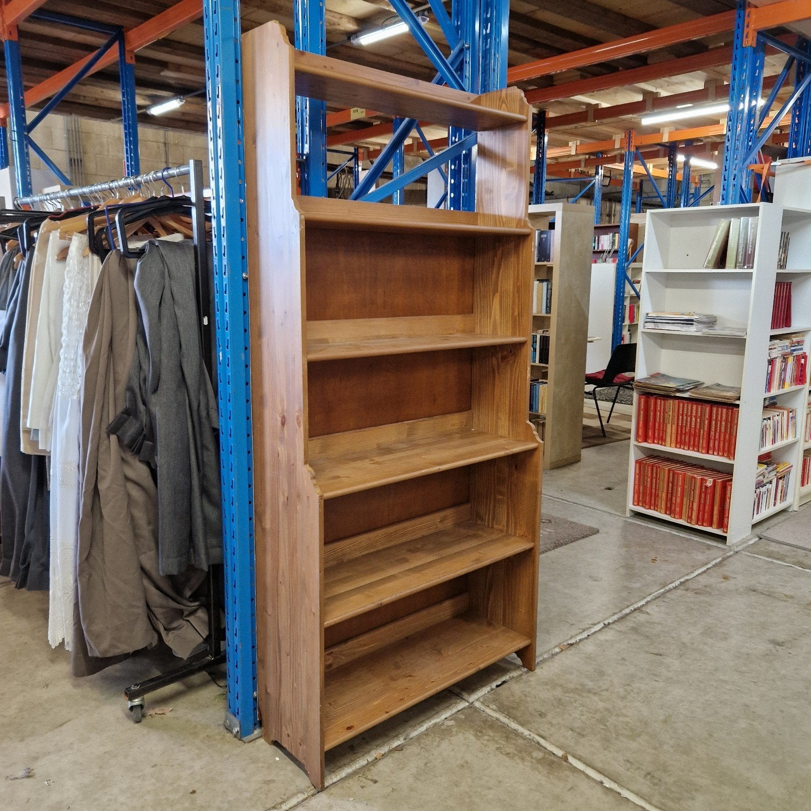 IKEA Leksvik Boekenkast - Massief Grenenhout, Ophalen, Gebruikt, Grenenhout, 25 tot 50 cm
