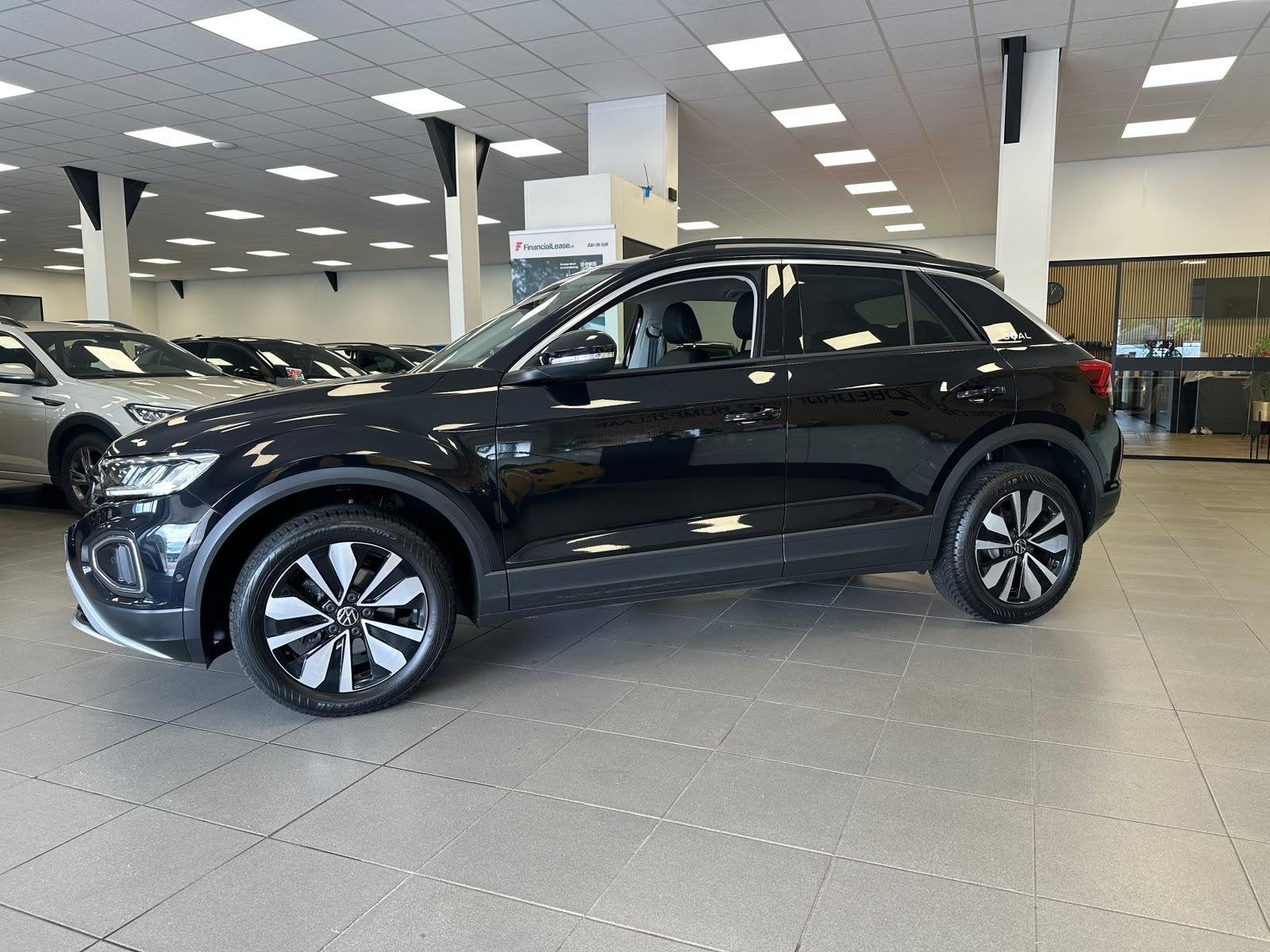 Volkswagen T-Roc 1.0 TSI / 116PK / GOAL EDITION / STOEL-STUU, Auto's, Volkswagen, Voorwielaandrijving, Stof, Gebruikt, 116 pk