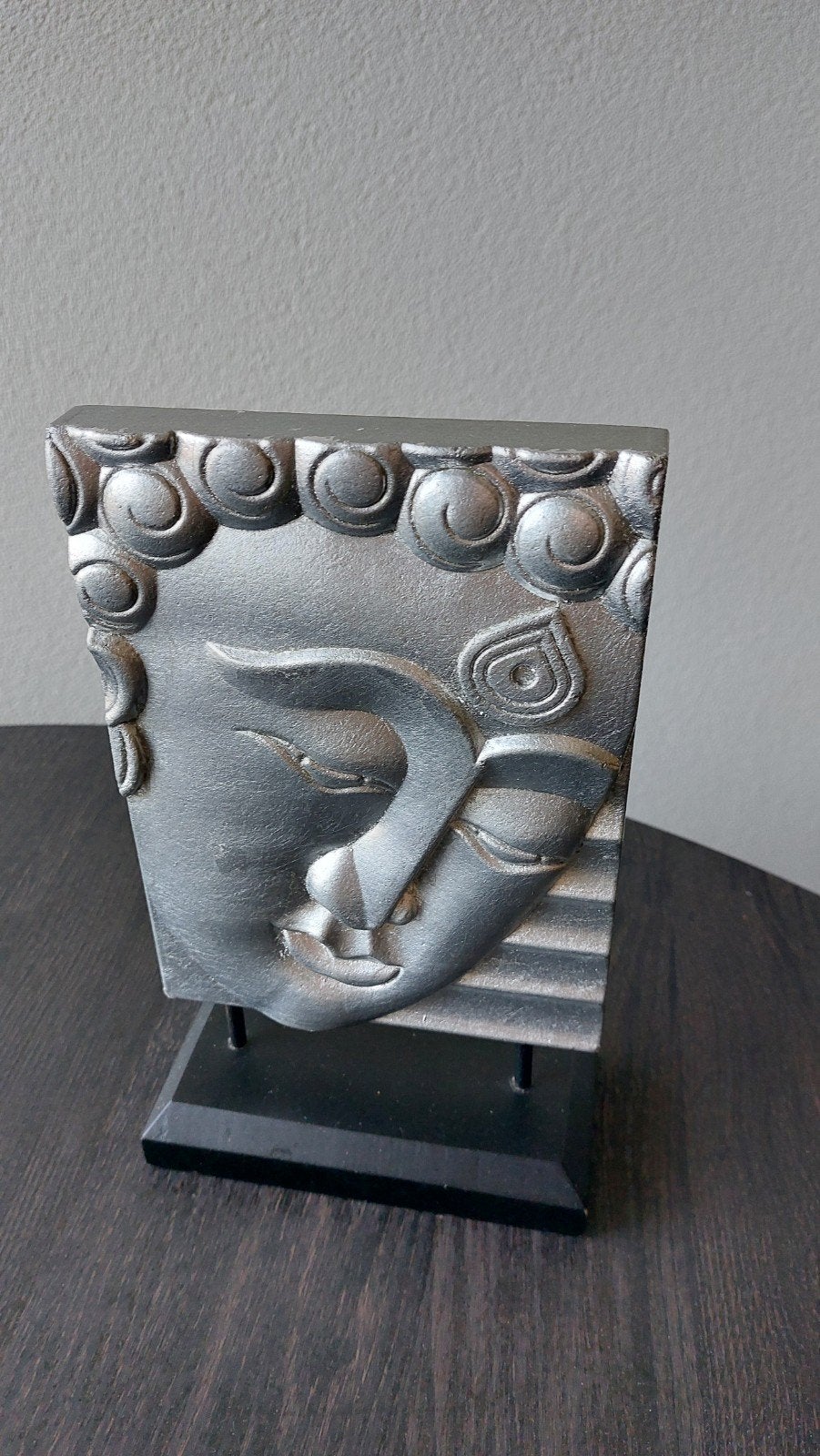 Boeddha beeld op sokkel - zilver, Ophalen, Met sokkel, Zo goed als nieuw, Hout