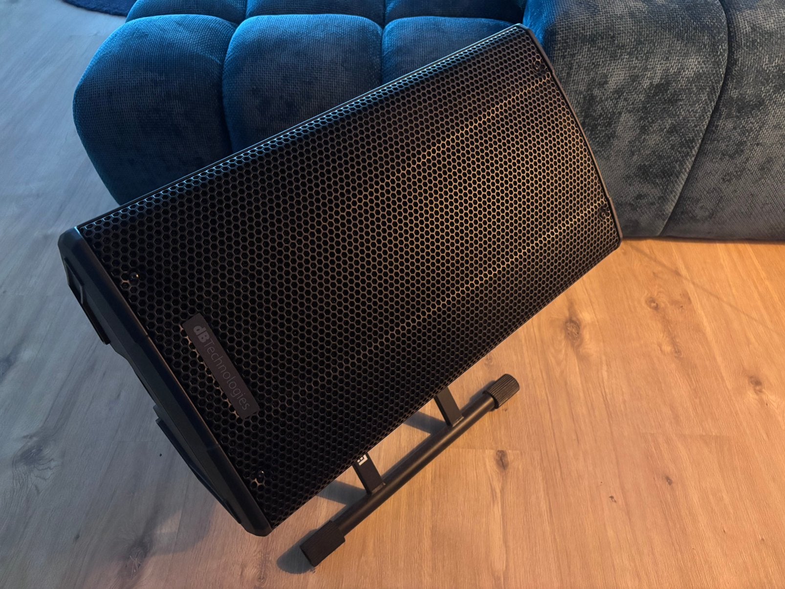 Te Koop: DB Technologies B-Hype 12 Speaker, Ophalen, Zo goed als nieuw