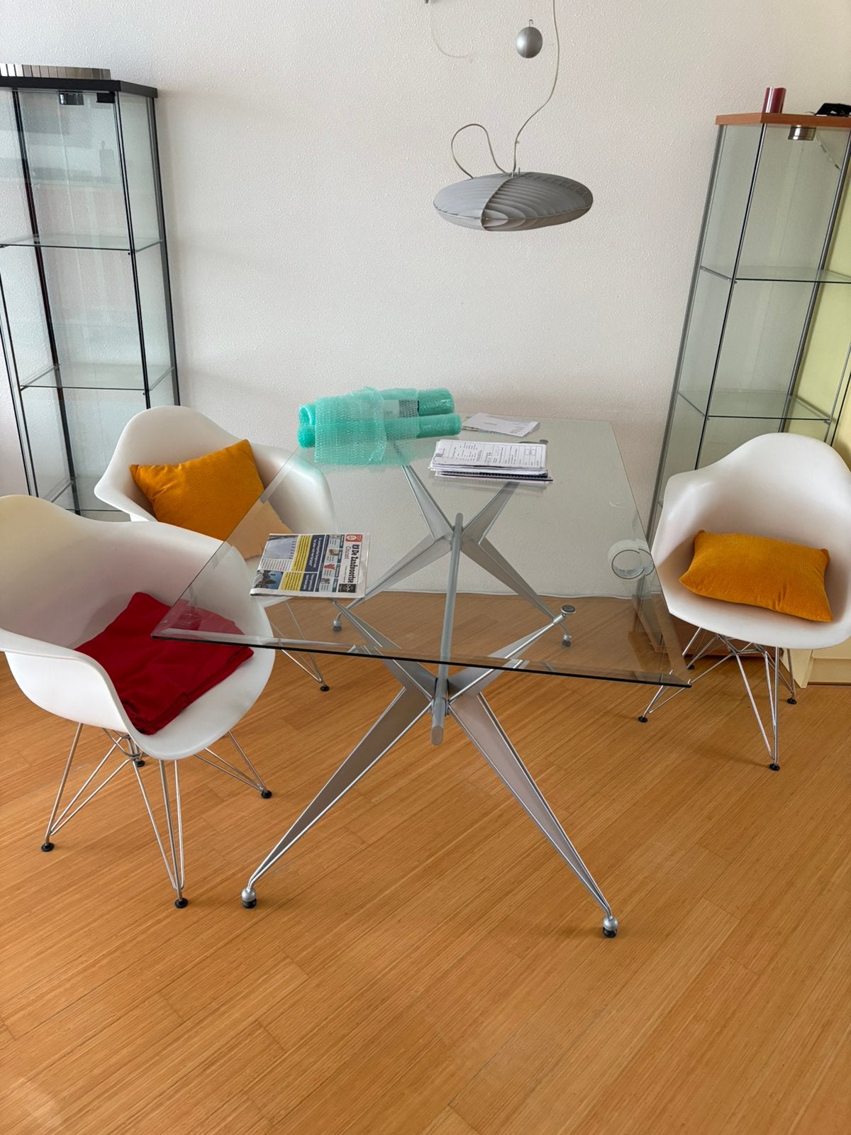 Eames stoeltjes, Ophalen, Zo goed als nieuw, Wit, Twee