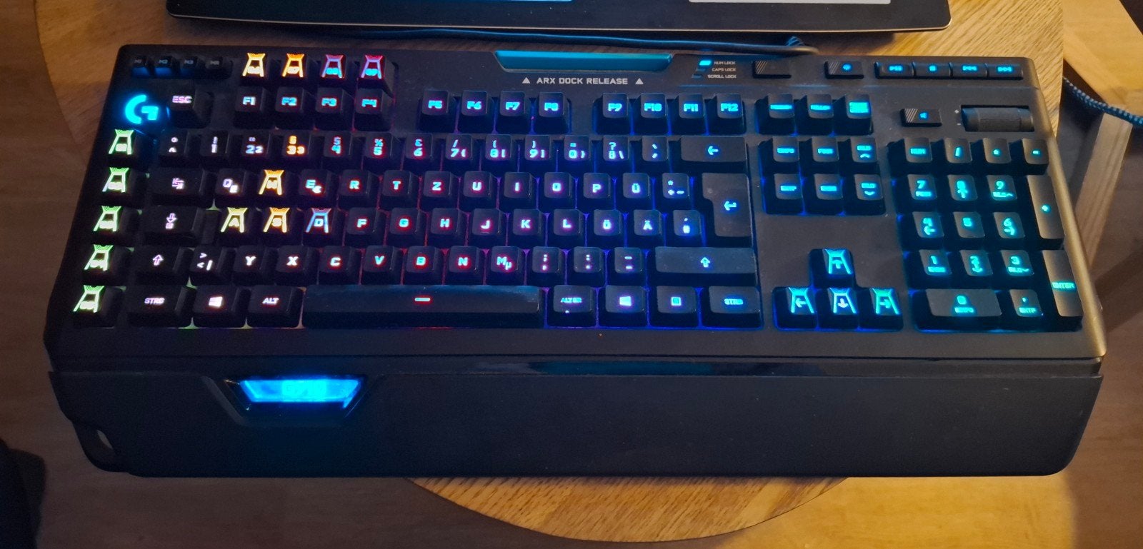 Logitech G910 gaming keybord QWERTZ, Multimediatoetsen, Ophalen of Verzenden, Zo goed als nieuw, Logitech toetsenbord