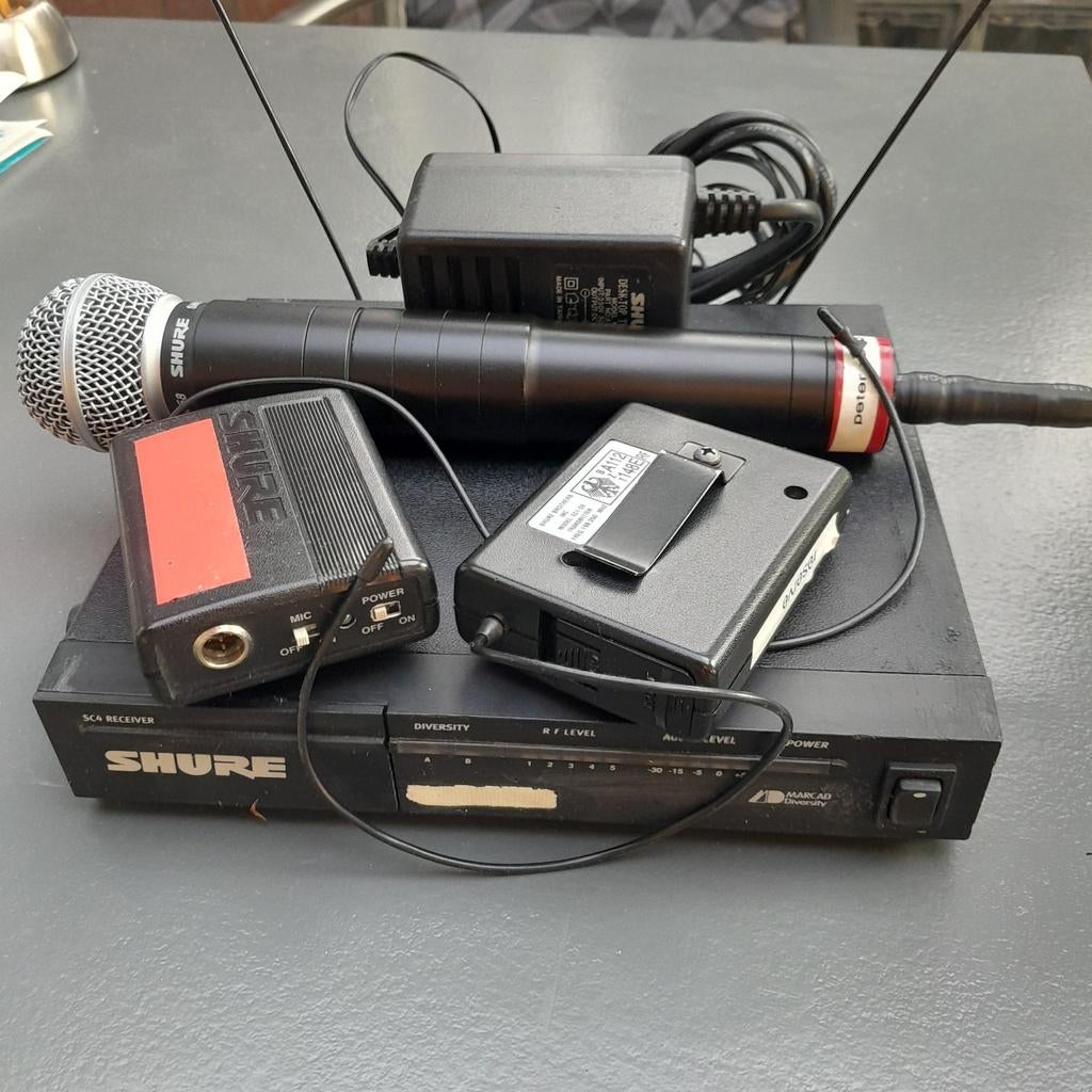 Shure sc4 reciever, 2x bodypack EC1DE en microfoon., Ophalen of Verzenden, Gebruikt, Zangmicrofoon, Draadloos