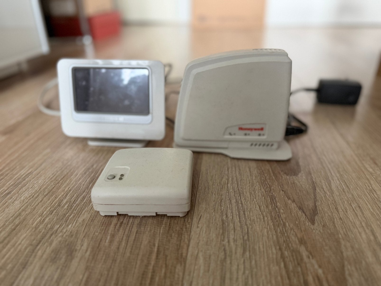 Evohome slimme thermostaat, WiFi adapter, aan/uit module, Ophalen of Verzenden, Slimme thermostaat, Gebruikt