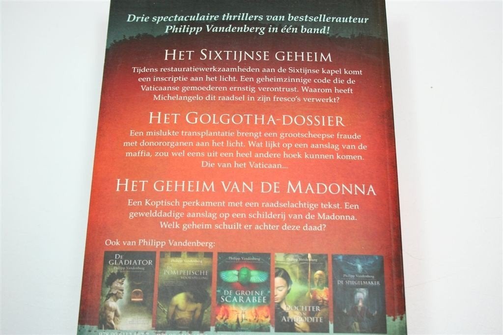 Vandenberg Omnibus — 3 Historische Thrillers Vaticaan, Ophalen of Verzenden, Gelezen