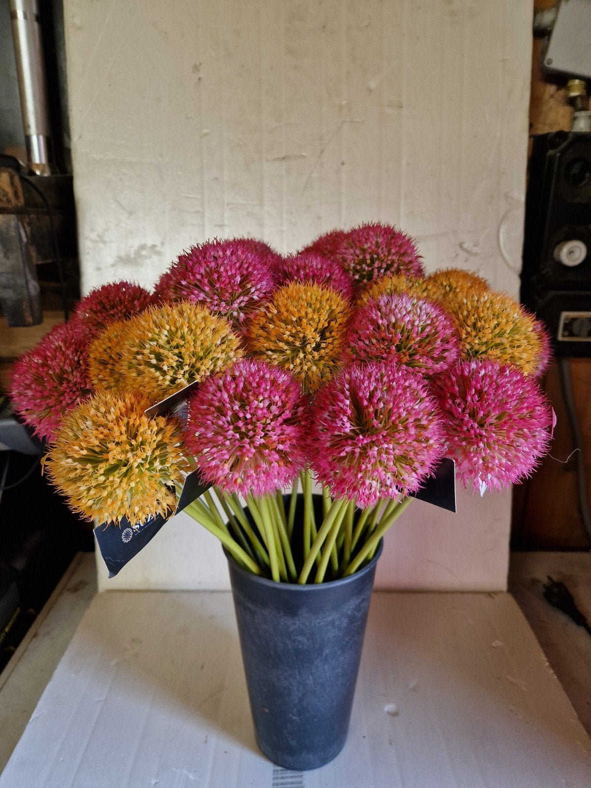 Levendige Kunstbloemen: Roze & Oranje Allium Boeket, Binnen, Nieuw, Kunststof, Boeket