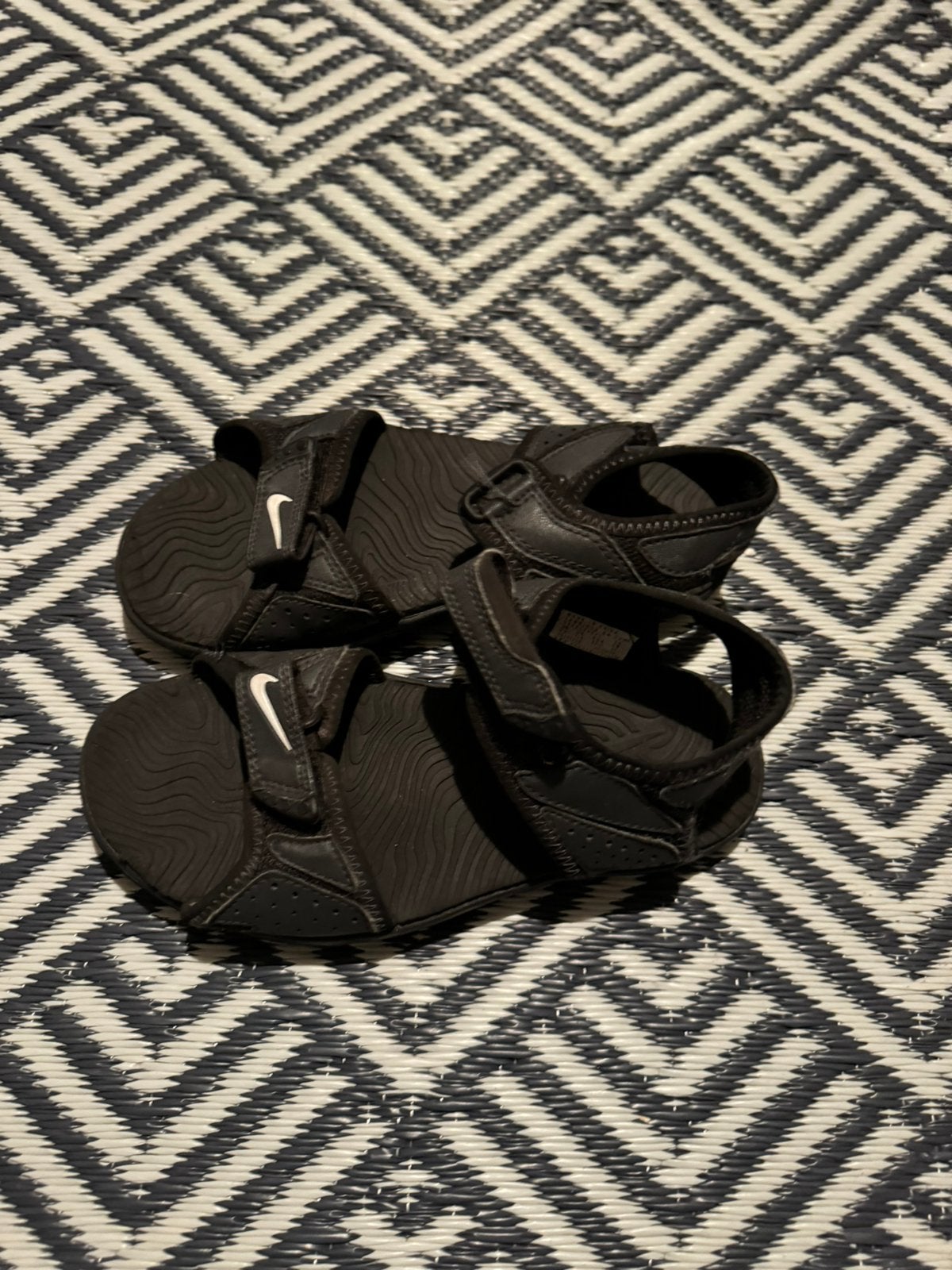 Nike sandalen, Kinderen en Baby's, Kinderkleding | Schoenen en Sokken, Ophalen, Zo goed als nieuw, Overige typen