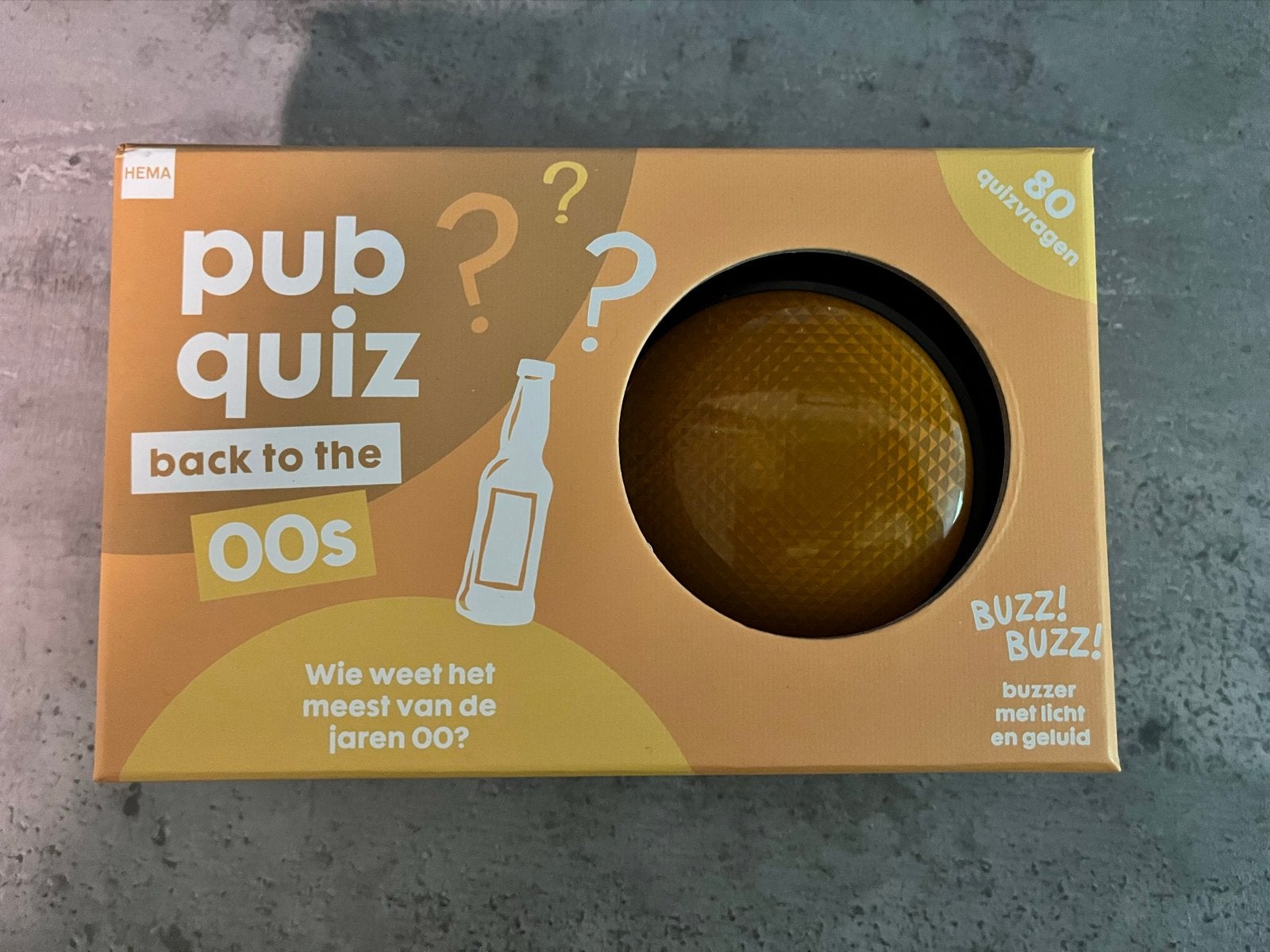 Hema Pubquiz Back to the 00s met Buzzer, Vijf spelers of meer, Ophalen of Verzenden, Zo goed als nieuw