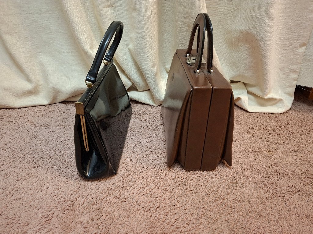 Set van 2 vintage handtassen: zwart lak en bruin leer, Verzamelen, Ophalen of Verzenden, Overige typen