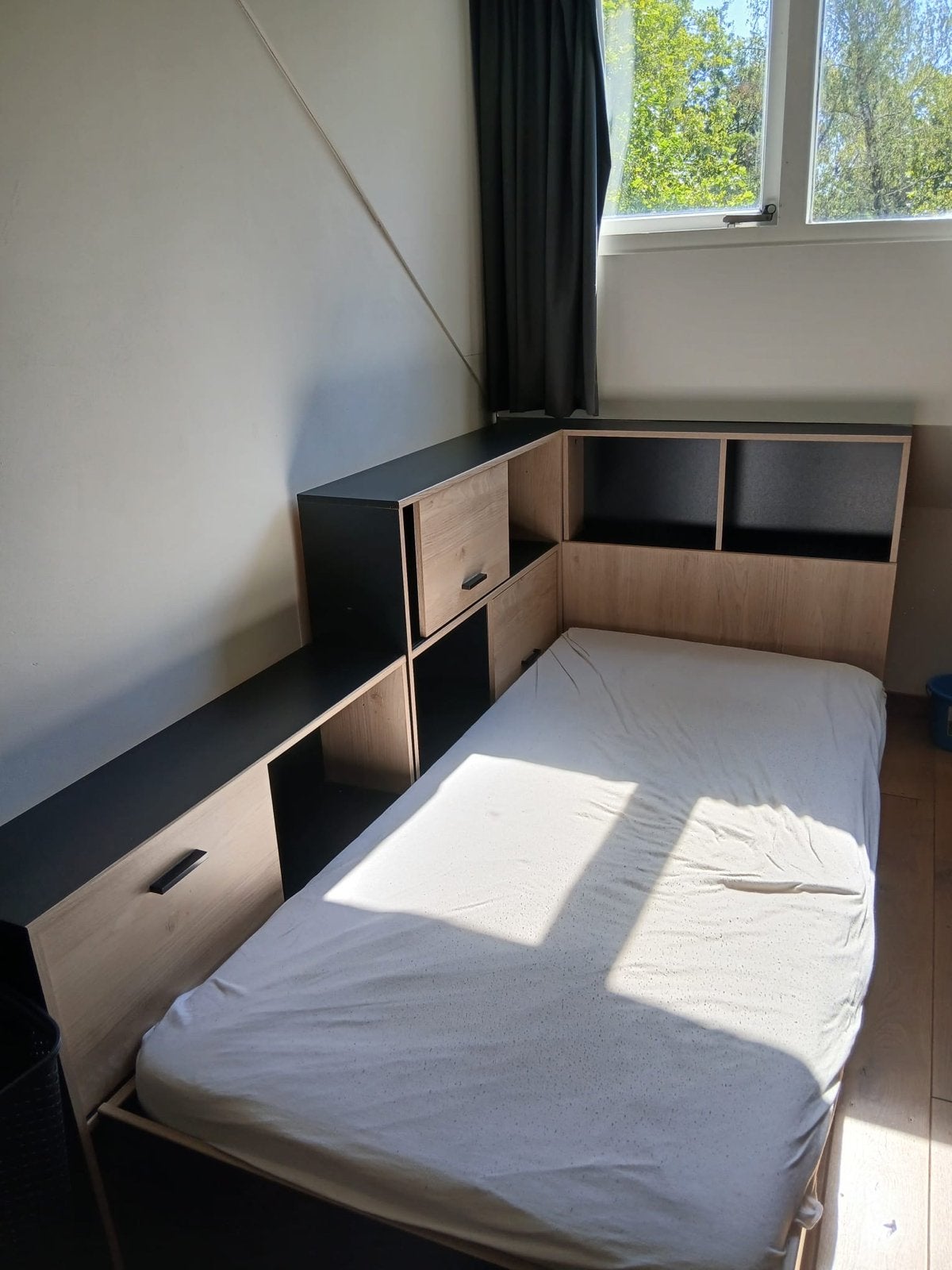 Eenpersoonsbed met lattenbodem en matras, Huis en Inrichting, Slaapkamer | Bedden, Ophalen, Gebruikt, 90 cm, 200 cm