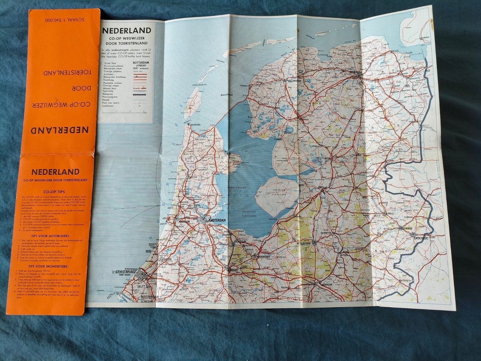 Co-op Wegwijzer door Toeristenland Nederland Kaart, Gelezen, Verzenden, Landkaart, 1800 tot 2000