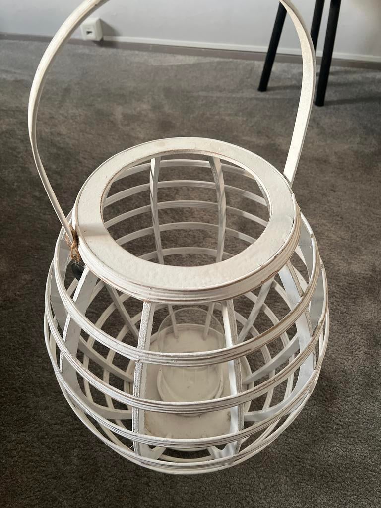 Grote Riverdale lantaarn, Huis en Inrichting, Woonaccessoires | Kandelaars en Kaarsen, Ophalen, Gebruikt, 25 tot 50 cm, Wit