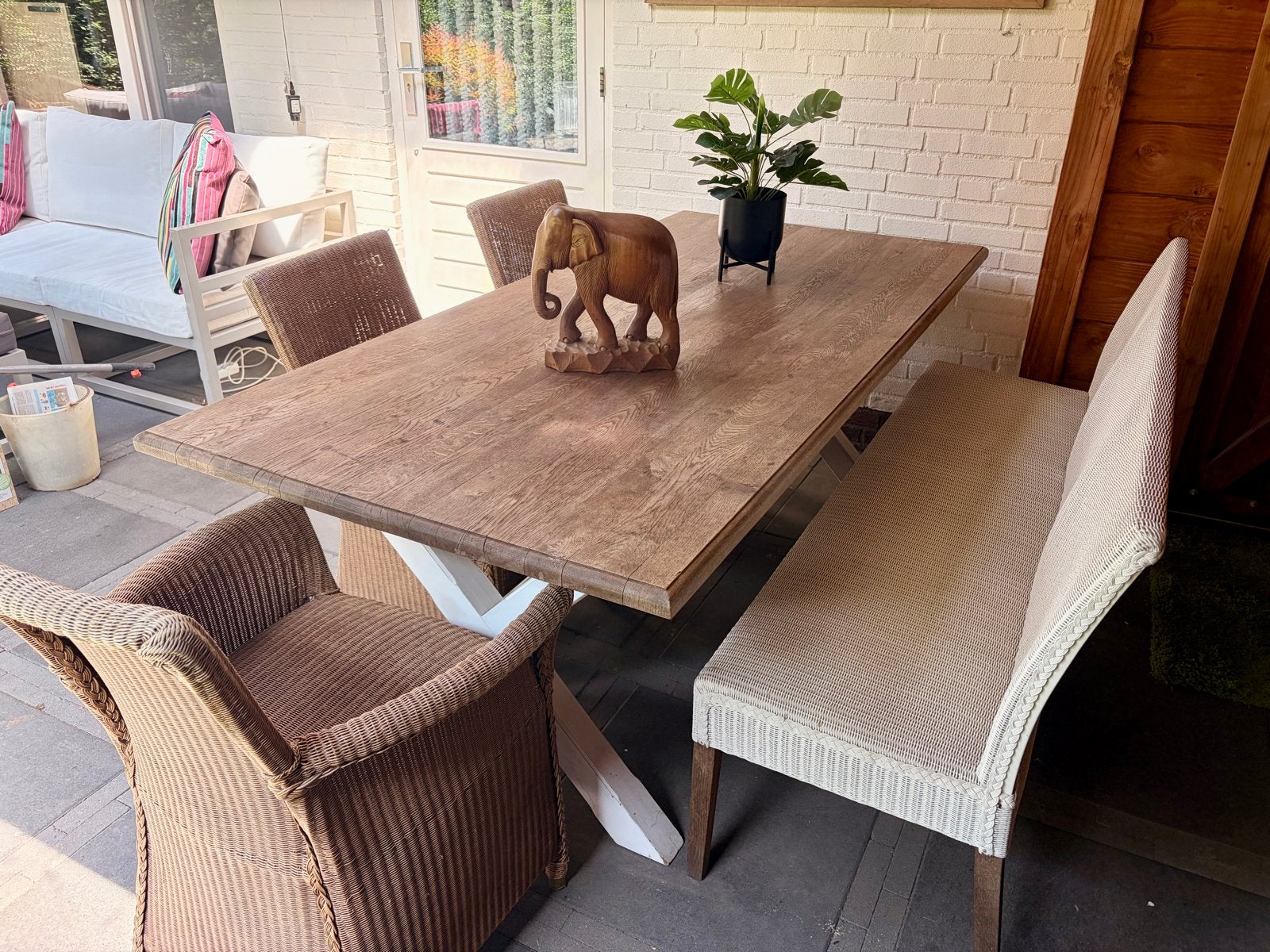 Eethoek met houten tafel en bank, Tuin en Terras, Tuinsets en Loungesets, Ophalen, Gebruikt, 6 zitplaatsen, Wicker