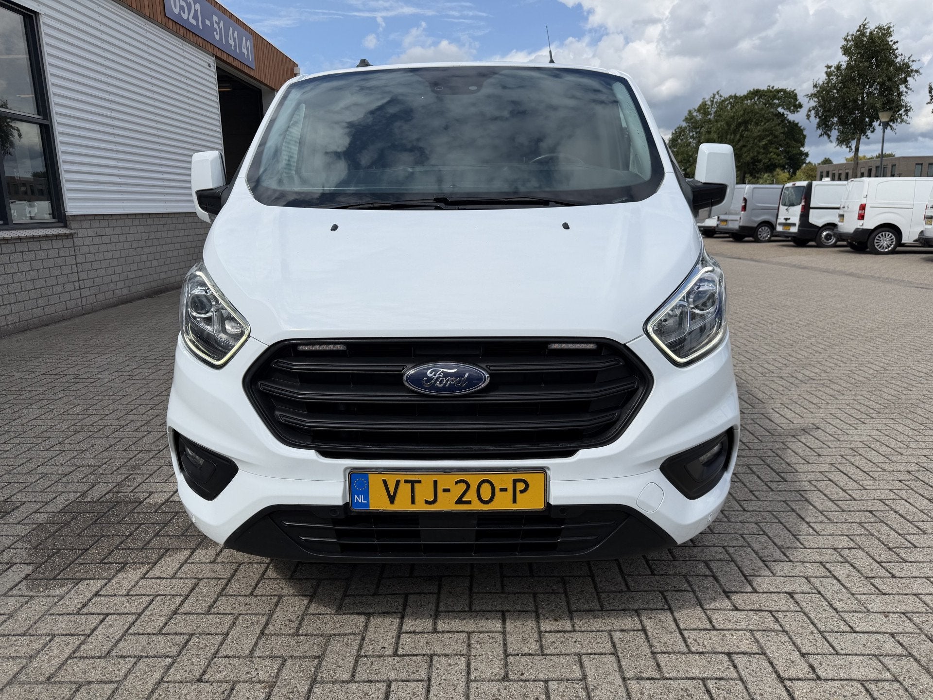 Ford Transit Custom 340 2.0 TDCI 130pk L2H1 Trend / vaste pr, Auto's, Voorwielaandrijving, LED verlichting, 4 cilinders, Met garantie (alle)