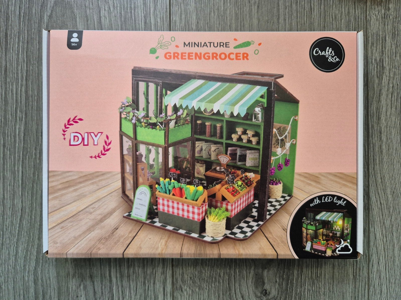 DIY Miniatuur Groenteboer met LED-licht compleet greengrocer, Hobby en Vrije tijd, Modelbouw | Overige, Ophalen, Nieuw, Groter dan 1:32