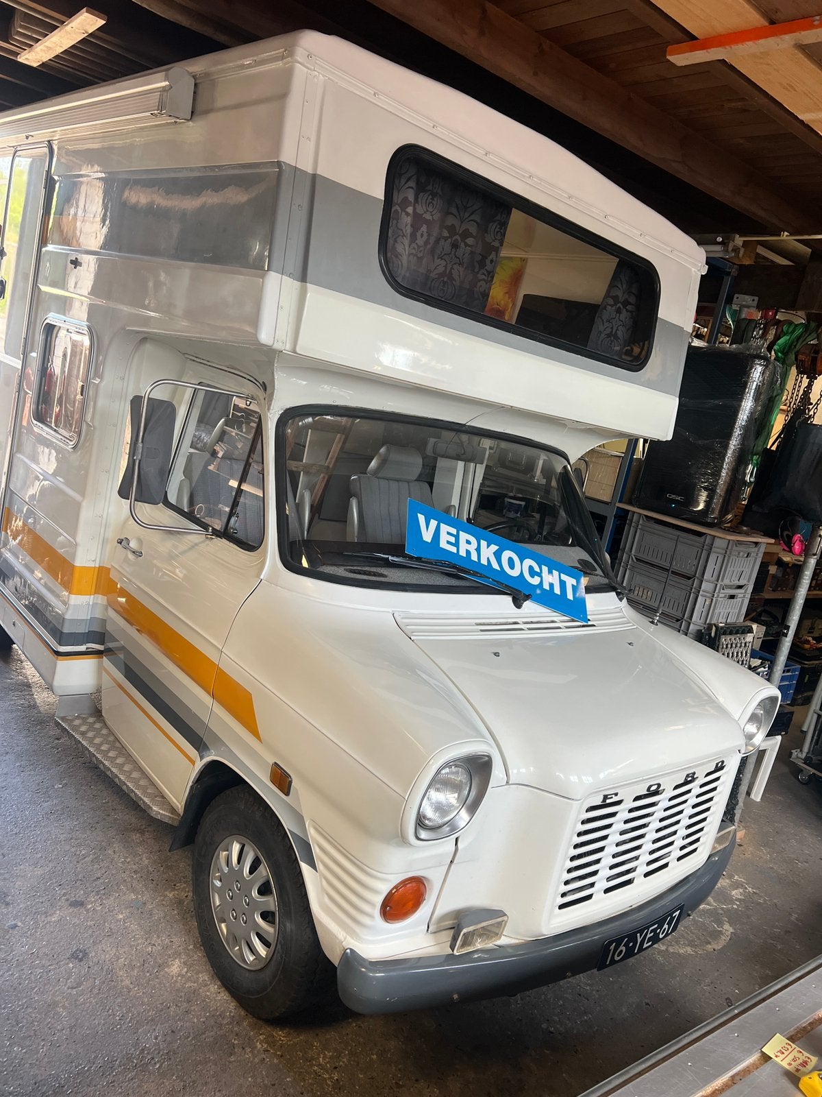 Oldtimer Camper ‘76. Unieke blikvanger wegen belasting vrij!, Caravans en Kamperen, Campers, Brandblusser, Alkoof, Raamblindering
