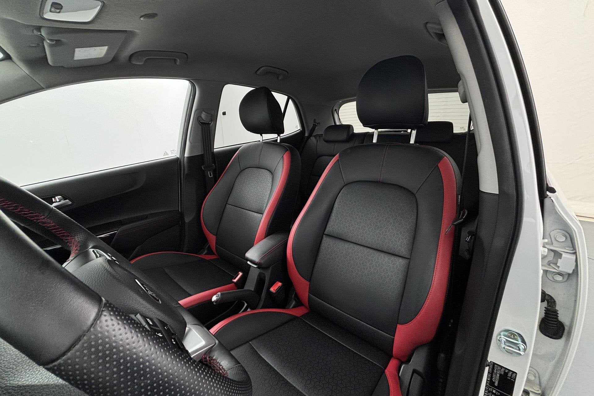 Foto 21 van Kia Picanto 1.0 DPi GT-Line Compacte allrounder met een spor