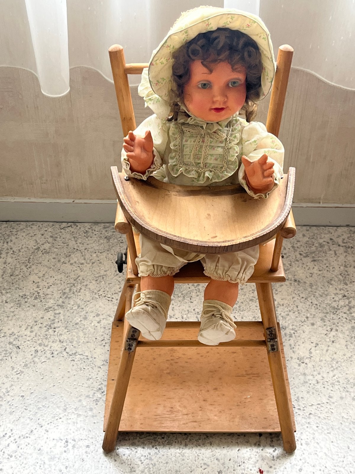 Vintage Babypop in Houten Kinderstoel - Levensecht, Ophalen, Gebruikt, Babypop