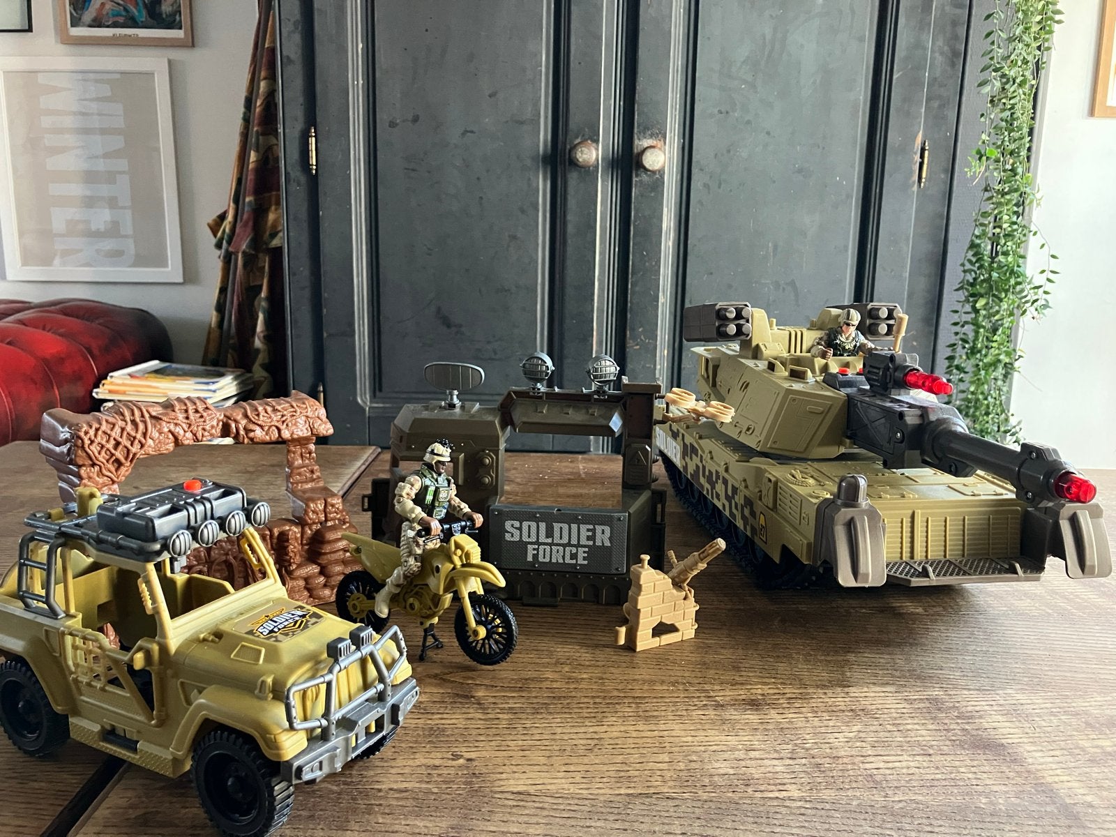 Soldier Force Speelset: Tank, Jeep, Motor en Figuren, Ophalen, Gebruikt