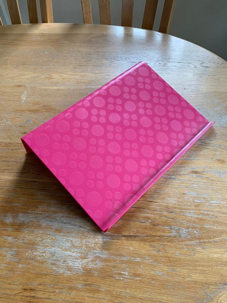 Ikea laptop standaard, Computers en Software, Ophalen, Zo goed als nieuw