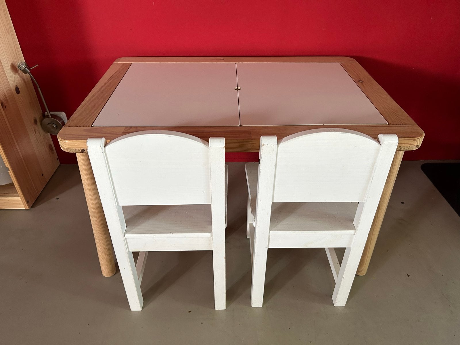 Ikea Flisat kindertafel met 2 stoeltjes, Kinderen en Baby's, Kinderkamer | Tafels en Stoelen, Ophalen, Gebruikt, Tafel(s) en Stoel(en)