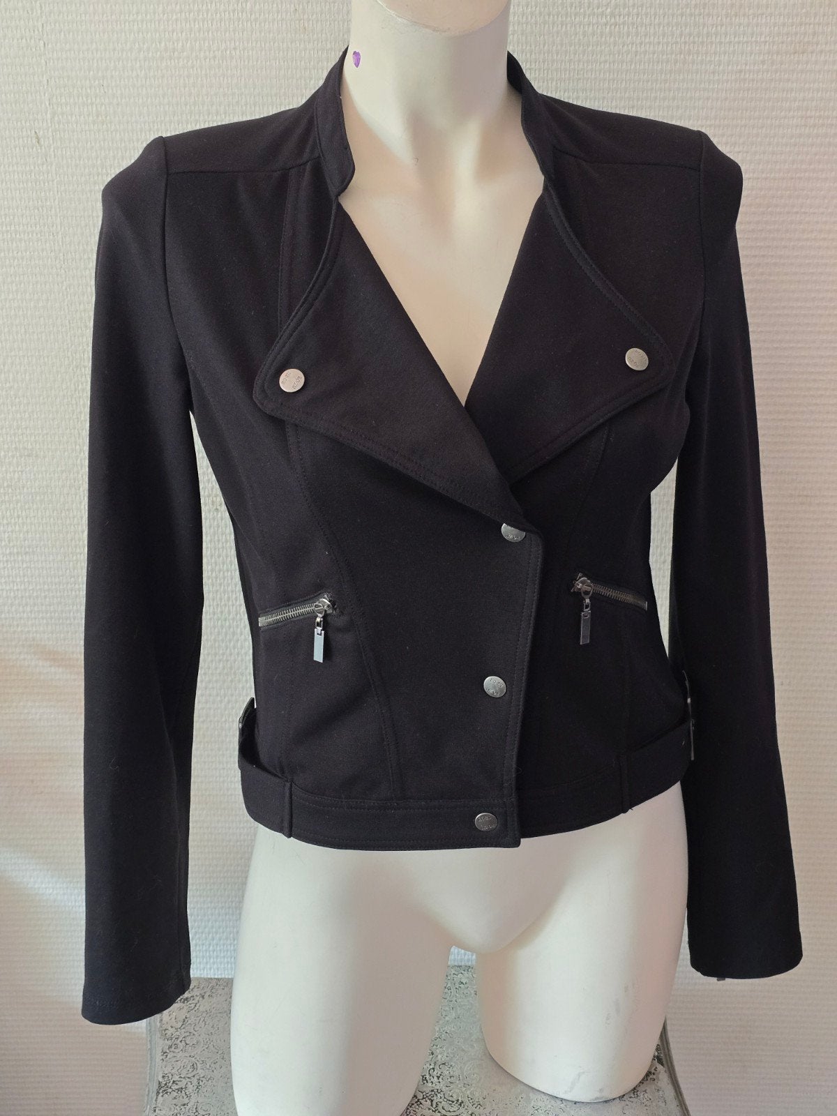 Ro-zu dames Zwart Jasje Maat 38, Kleding | Dames, Maat 38/40 (M), Zwart, Ophalen of Verzenden, Jasje