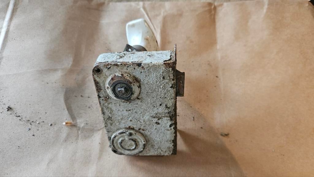 Antiek Frans slot met porseleinen deurknop, Antiek en Kunst, Ophalen of Verzenden