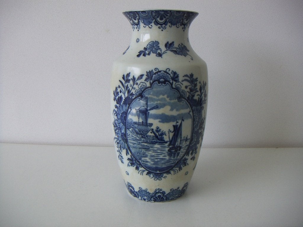 Regout Maastricht plateel keramiek vaas jr1900-1910. Paysage, Inclusief decoratie, Blauw, Ophalen of Verzenden, Zo goed als nieuw