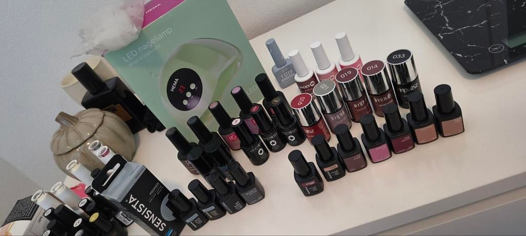 Gelnagel set met Hema LED lamp en veel kleurtjes, Ophalen of Verzenden, Overige kleuren, Handen en Nagels