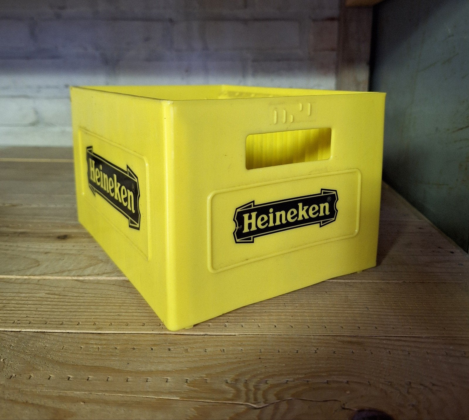 Heineken bierkratje - Geel kunstof, Ophalen of Verzenden, Gebruikt