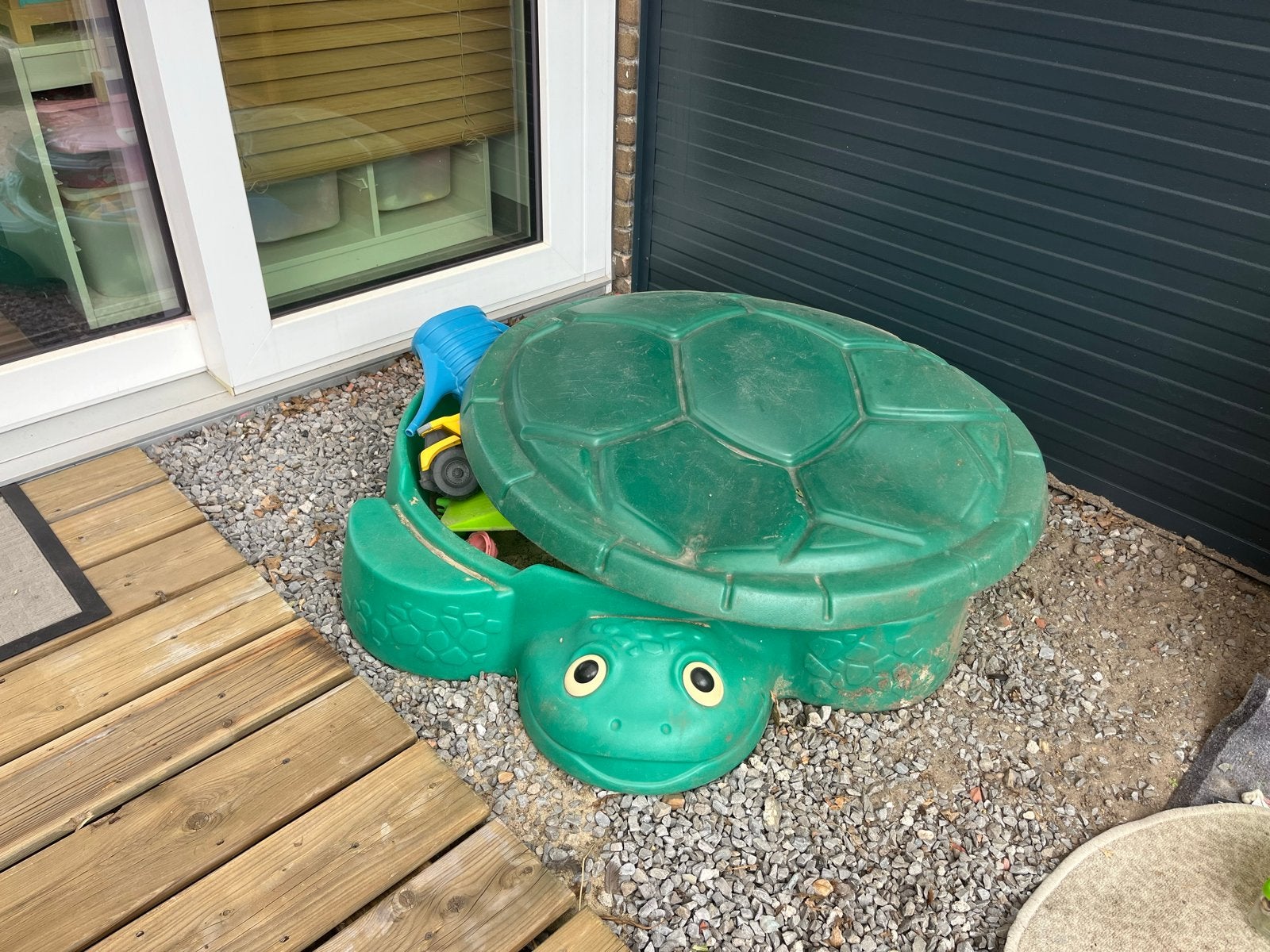 Schildpad zandbak met deksel en speelgoed. Gratis!, Ophalen, Gebruikt