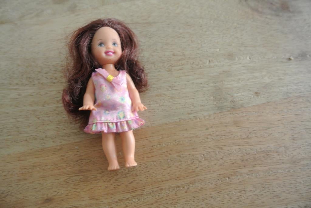 Barbie Shelly Kelly/ nr 63, Ophalen of Verzenden, Zo goed als nieuw, Pop