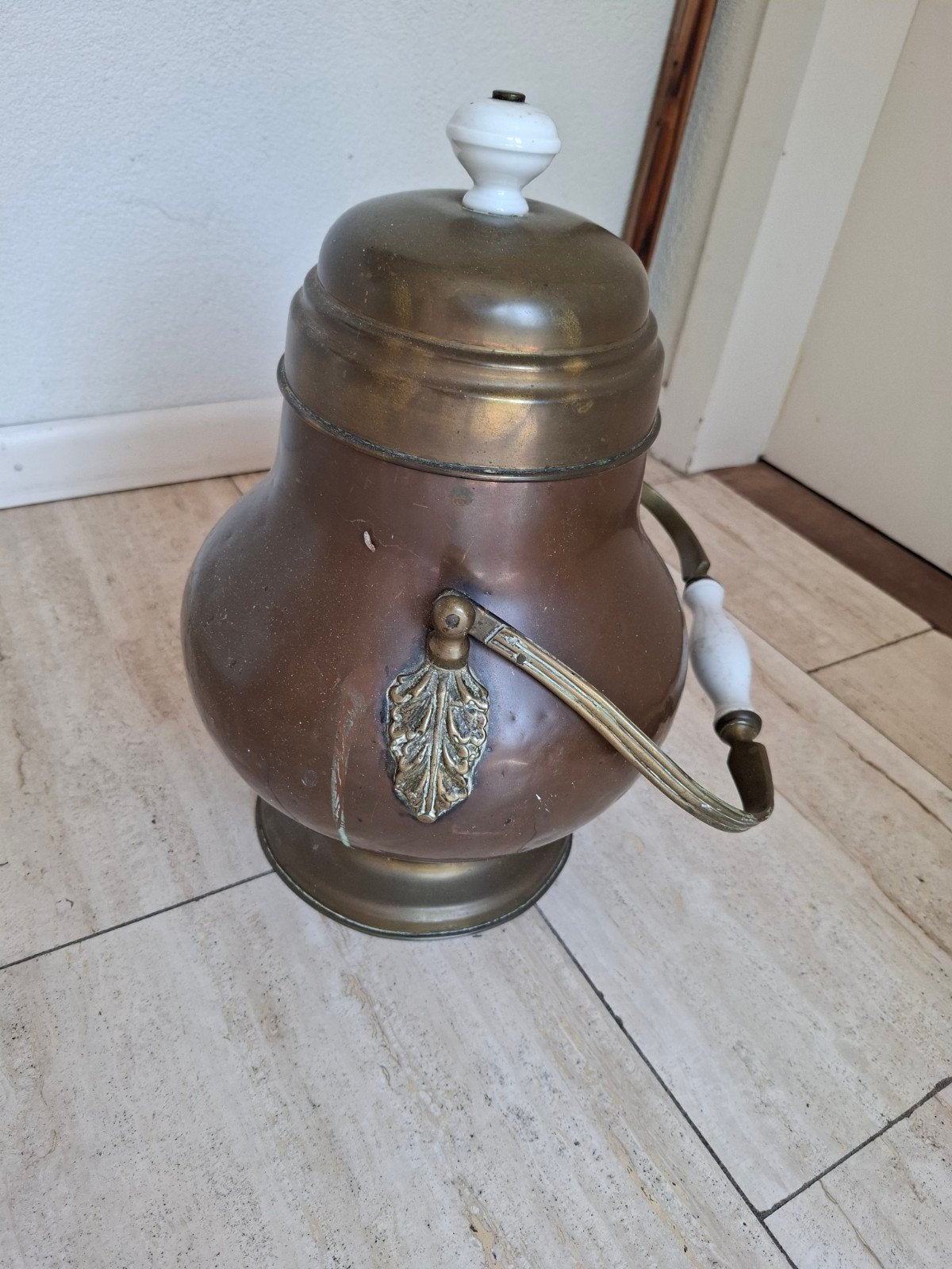 Antieke Koperen Pot met Keramieken Handvat en Dop, Antiek en Kunst, Antiek | Koper en Brons, Ophalen