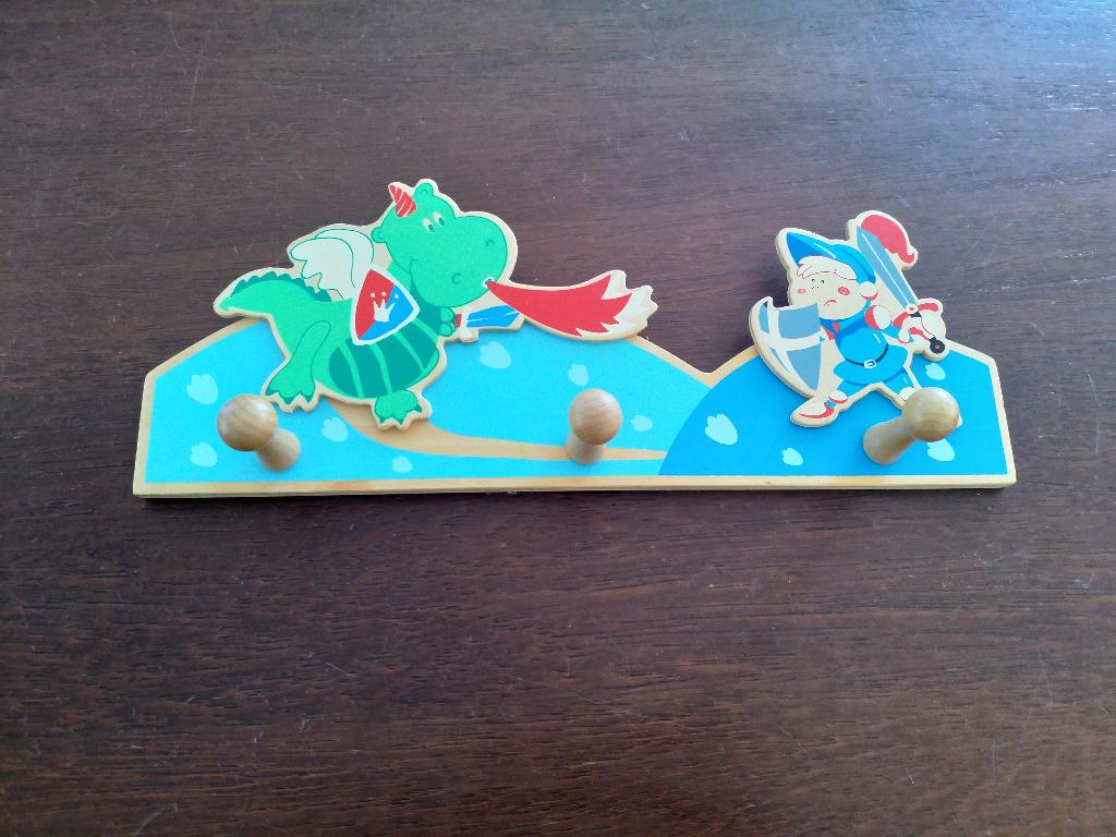 Kinder kapstok met ridder en draak, Wandkapstok, Gebruikt, Ophalen of Verzenden, Minder dan 100 cm