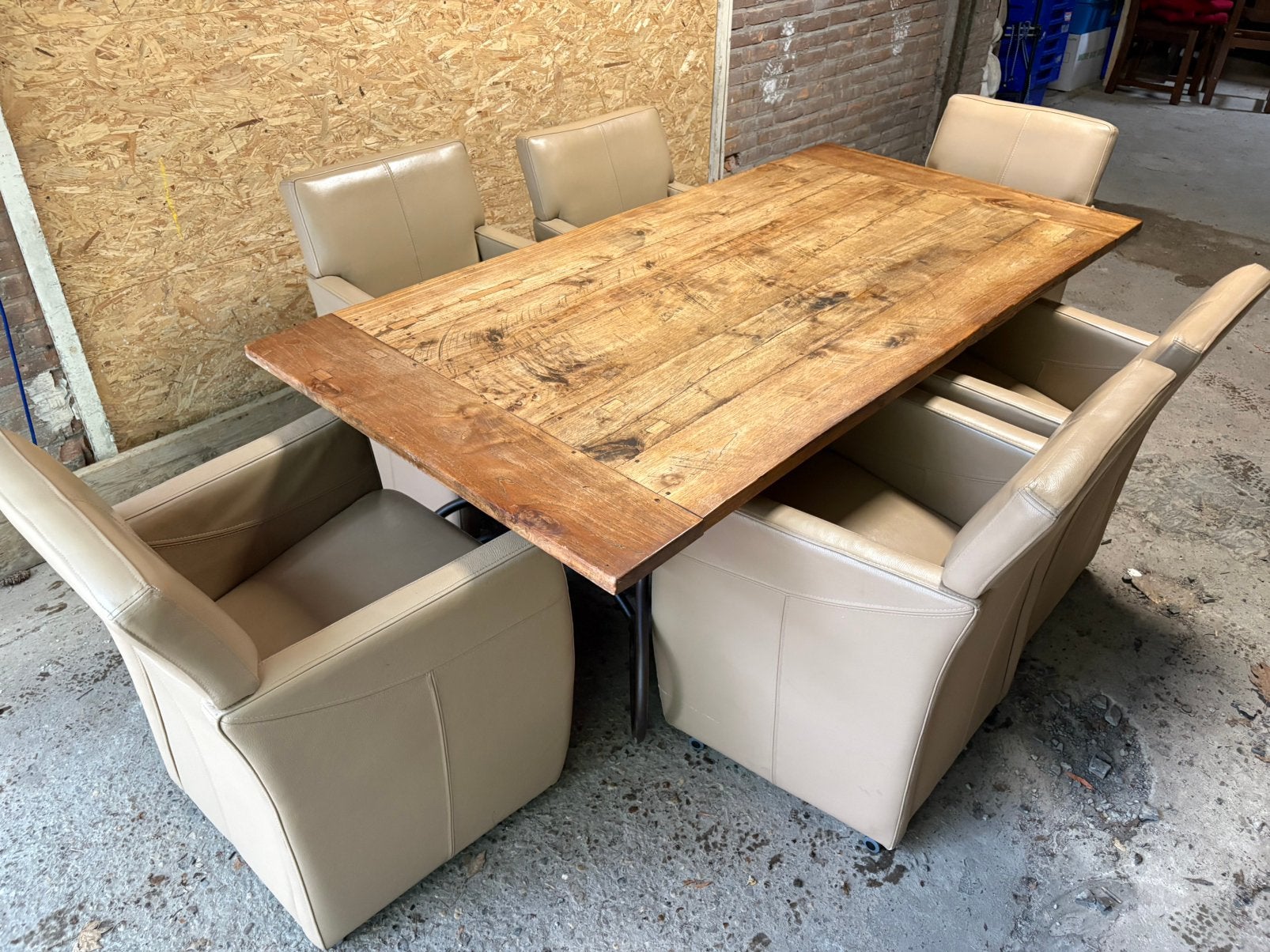 Tafel met smeedijzeren krulonderstel 6leren goossens stoelen, ., Ophalen of Verzenden, Zo goed als nieuw, 4 tot 6 stoelen