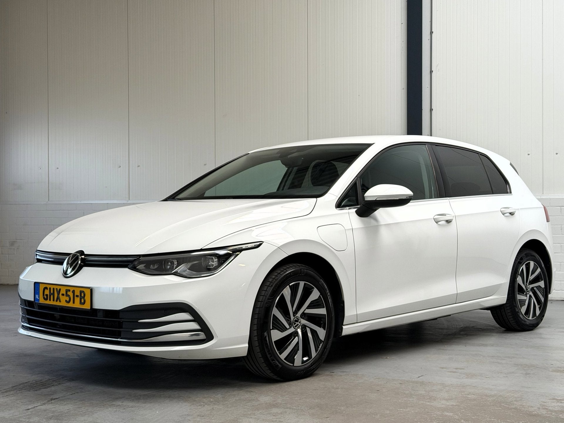 Volkswagen GOLF 1.4 eHybrid Style|PHEV|Memory|IQ|Camera, Dealer onderhouden, Gebruikt, Euro 6, 4 cilinders