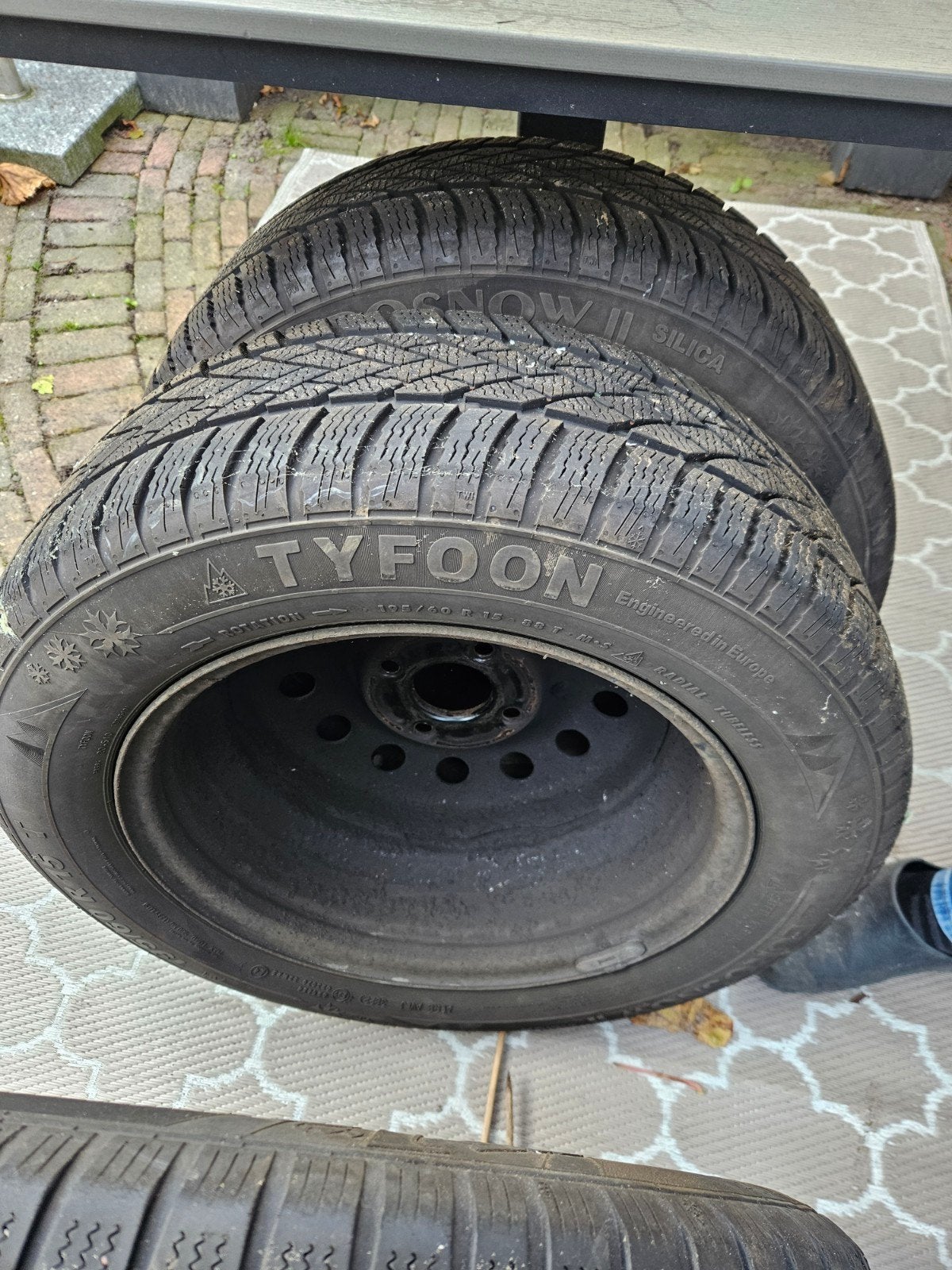 4 winterbanden met stalen velgen Ford B max, Auto-onderdelen, Ophalen, Gebruikt, 15 inch, Banden en Velgen