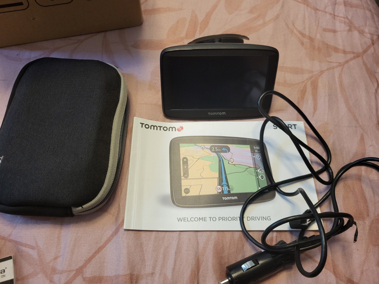 TomTom Start navigatiesysteem met hoes en accessoires, Ophalen, Gebruikt