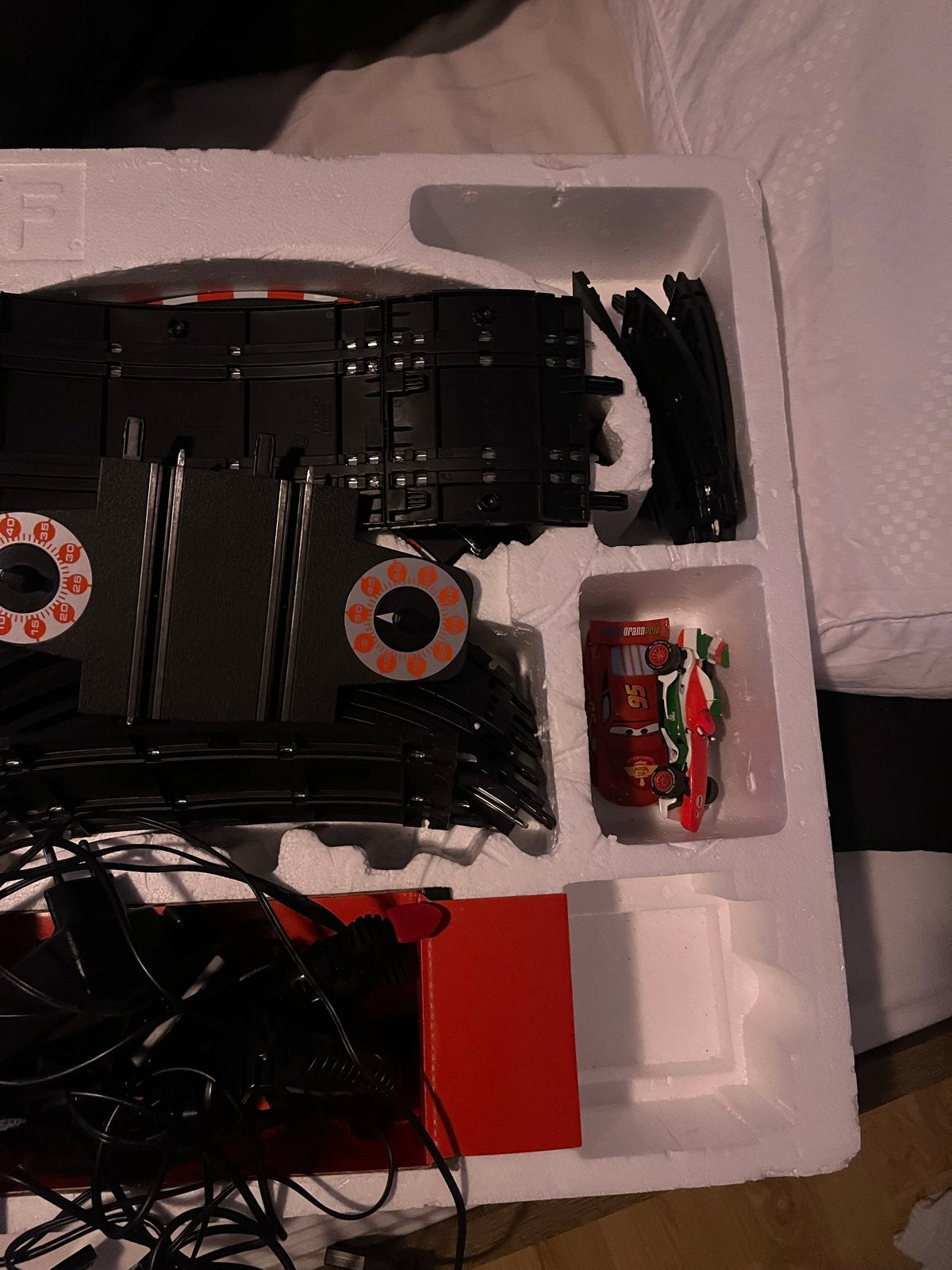Carrera GO!!! Disney Pixar Cars Racebaan MOET WEG!!!!, Carrera, Ophalen of Verzenden, Elektrisch, Racebaan