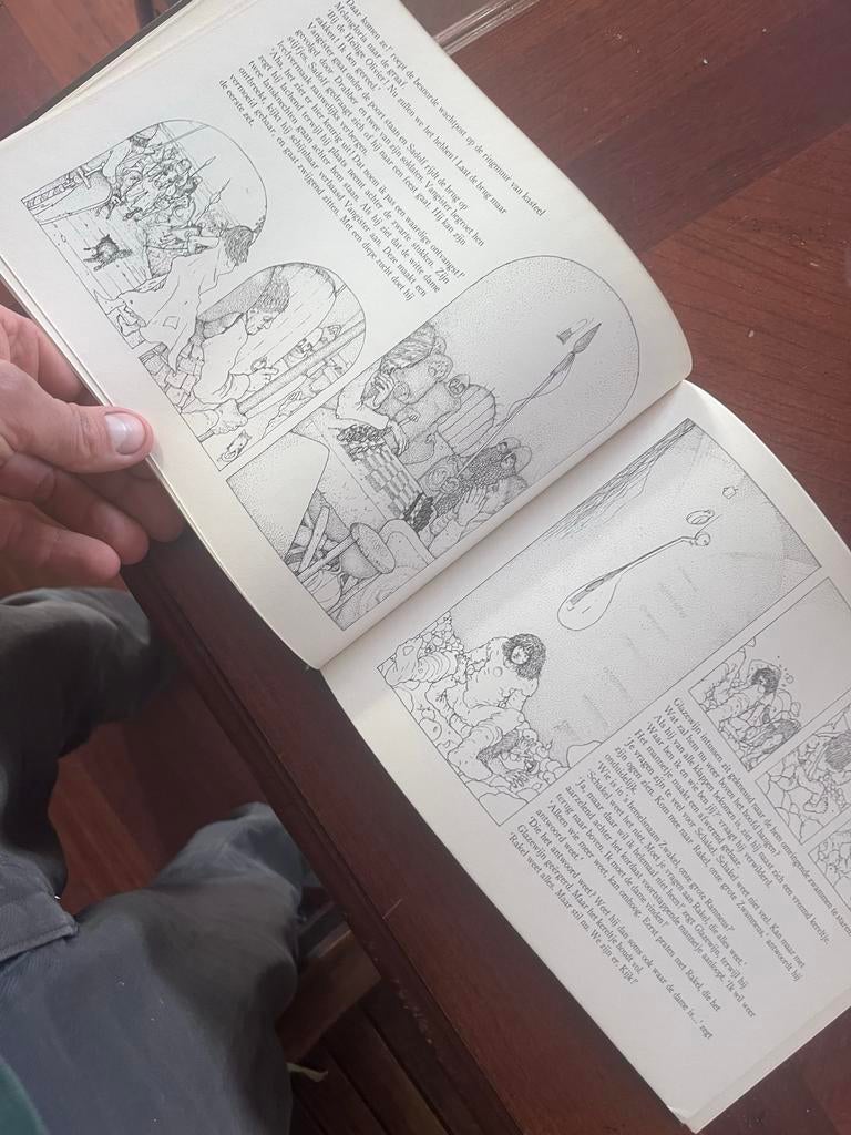 Glazewijn en het Schaakschandaal - Hulsman & Schipper, Ophalen of Verzenden, Gelezen