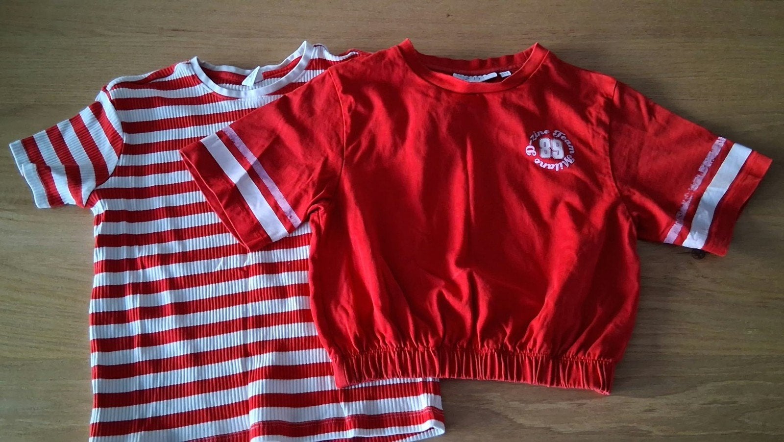 2 leuke T-shirts voor meisjes, maat 122/128 en 128/134, Ophalen, Gebruikt, Hema, D-Zine, Meisje