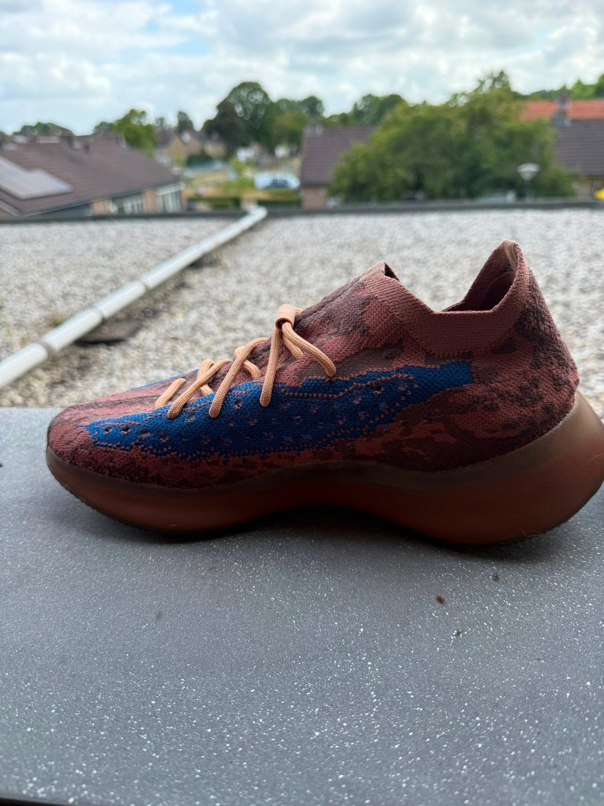 Adidas Yeezy Boost 380 maat 46, Kleding | Heren, Schoenen, Zo goed als nieuw, Sneakers of Gympen, Bruin, Ophalen of Verzenden