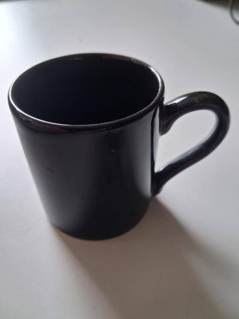 Partij 400 koffie / espresso kopjes zwart 13cl in porselein, Nieuw, Ophalen of Verzenden, Overige stijlen, Kop(pen) en/of Schotel(s)